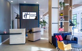 Holiday Inn Express Ciudad de las Ciencias, an IHG Hotel
